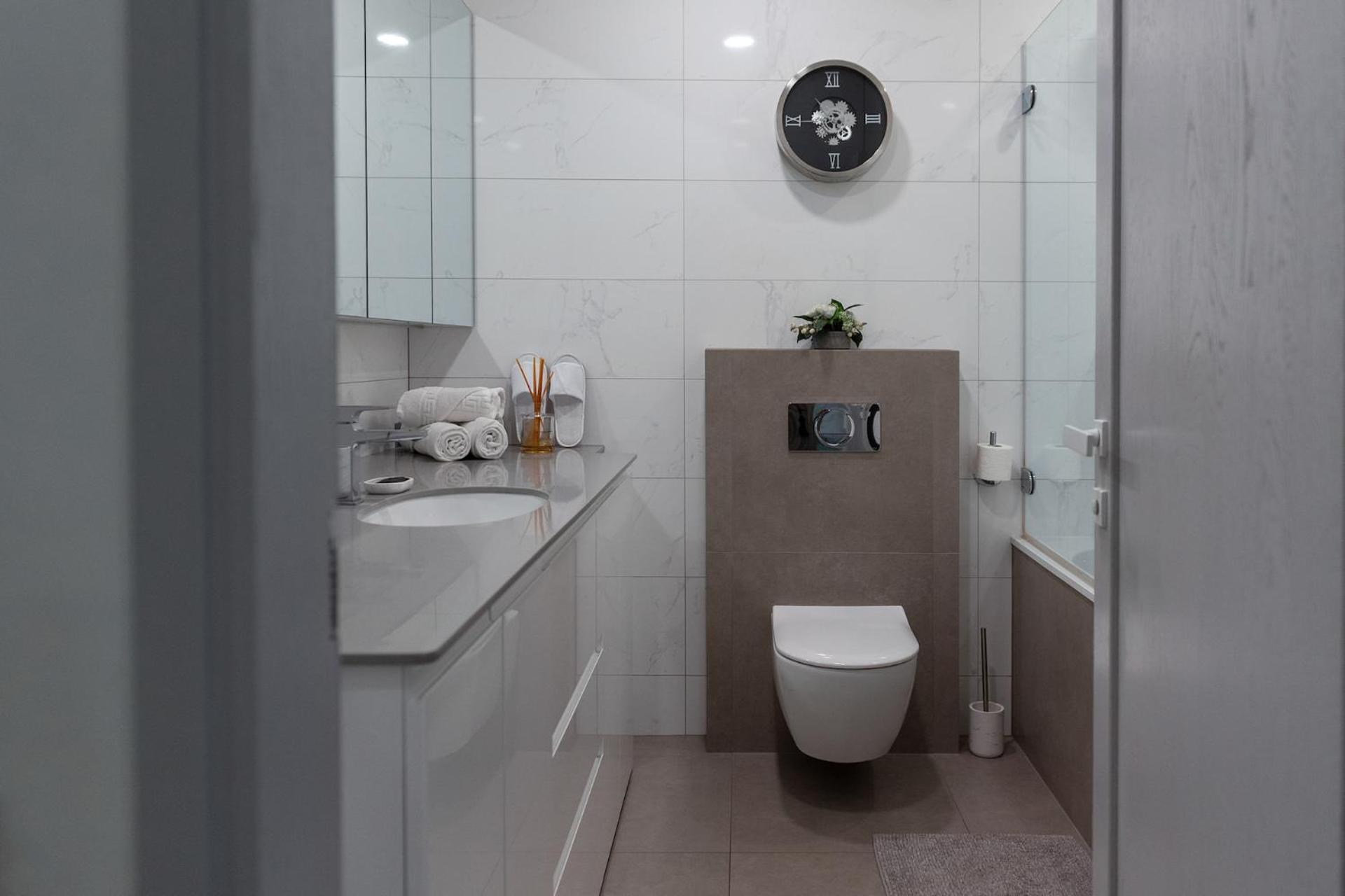 Bright Kaunas Apartment With Castle View エクステリア 写真