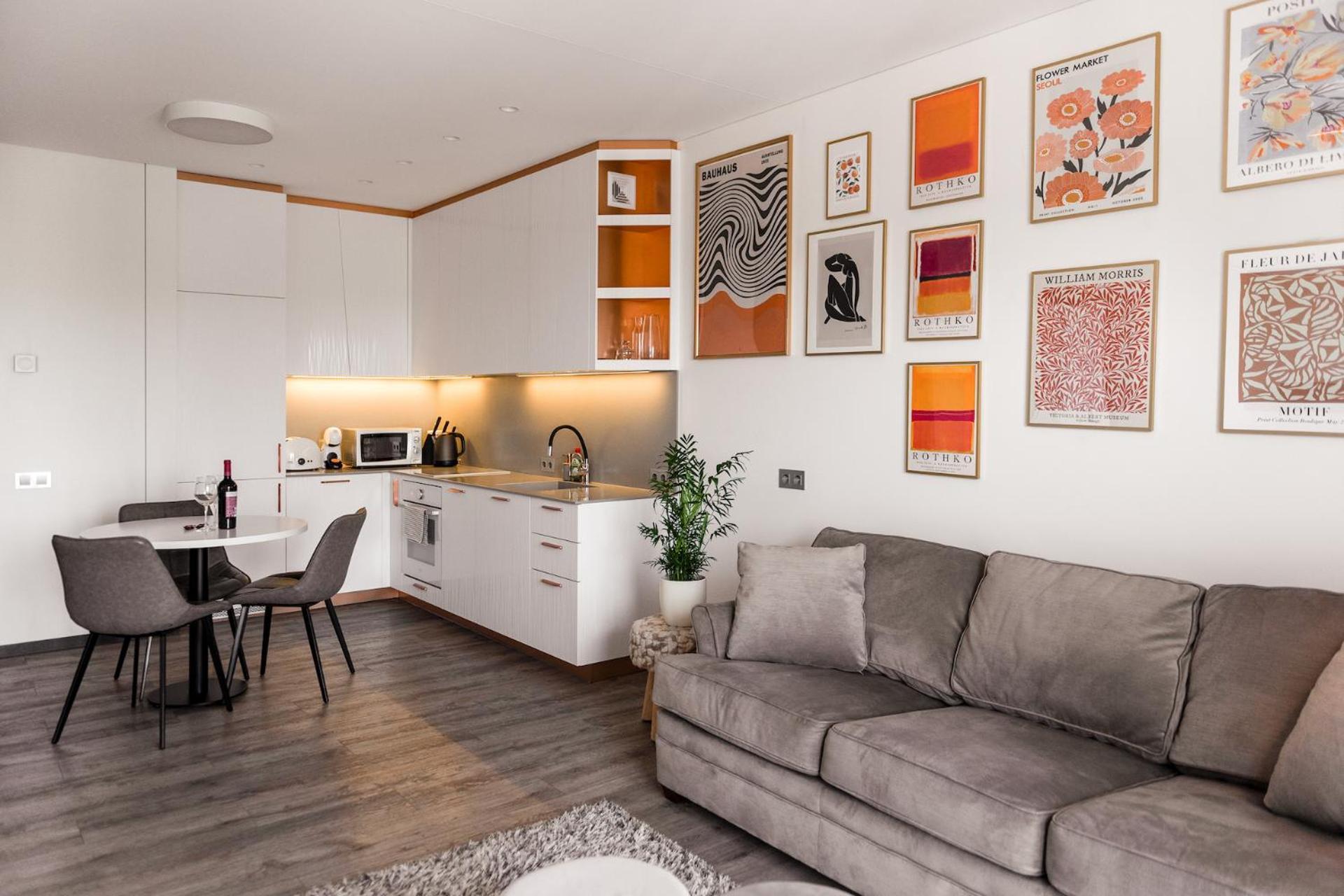 Bright Kaunas Apartment With Castle View エクステリア 写真