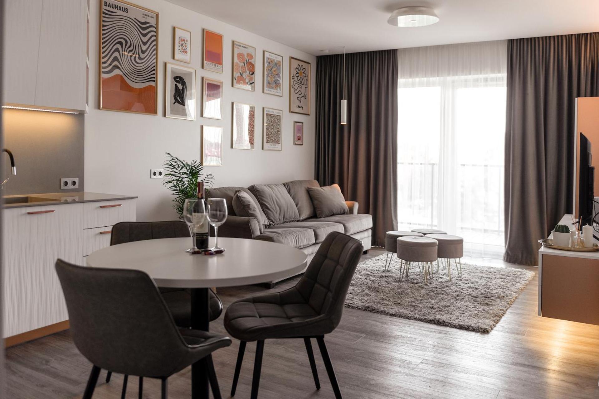 Bright Kaunas Apartment With Castle View エクステリア 写真