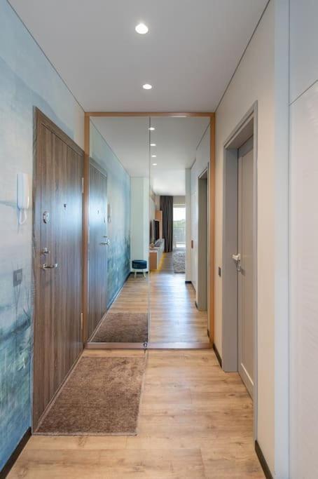 Bright Kaunas Apartment With Castle View エクステリア 写真